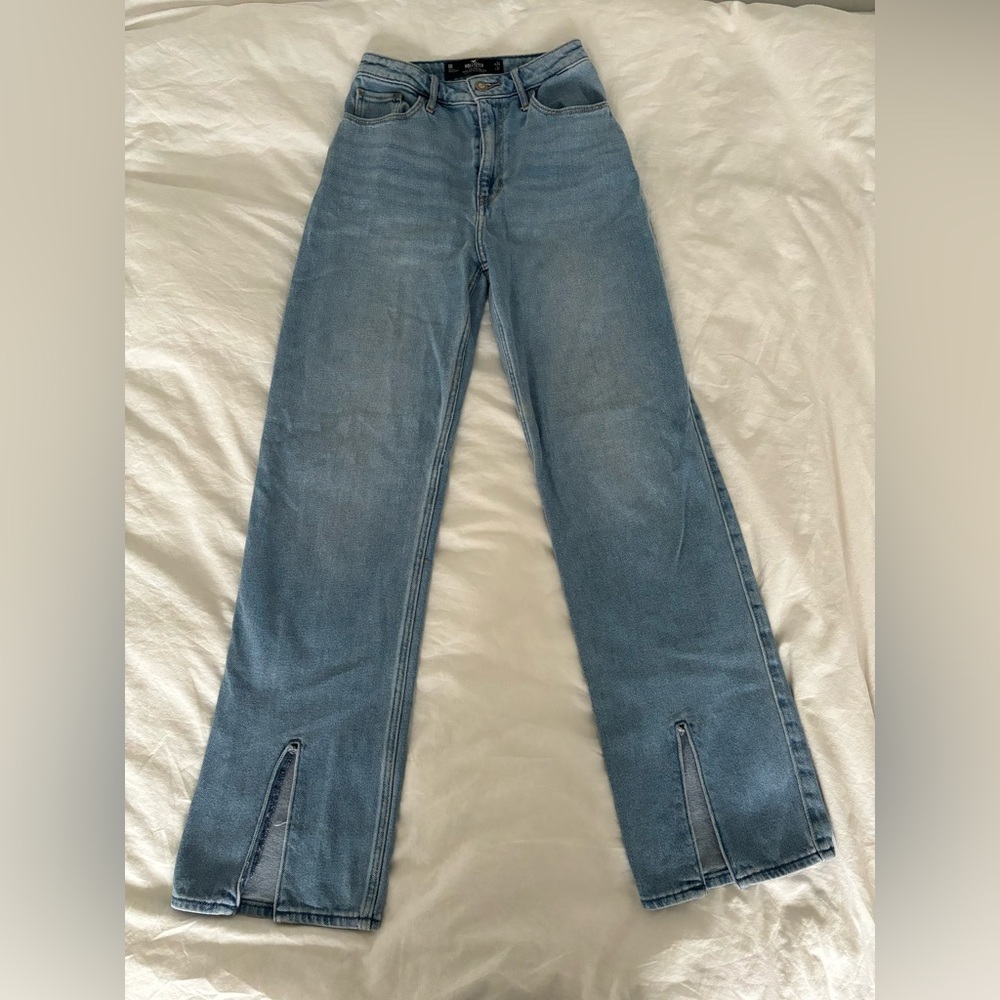 Hollister Ultra High-Rise Dad Jean